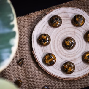 orgonit medaljon tigrovo oko