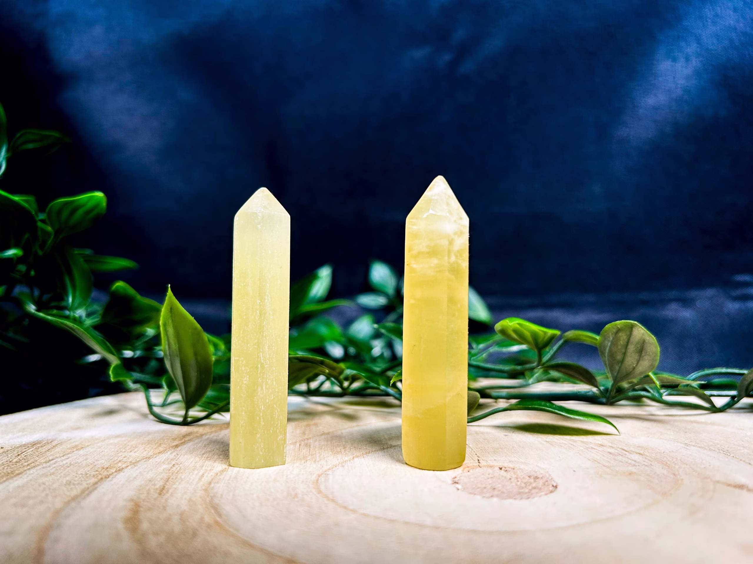 lemon kalcit obelisk