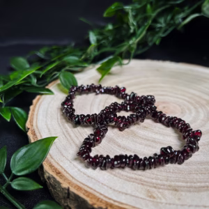 granat zapestnica chips