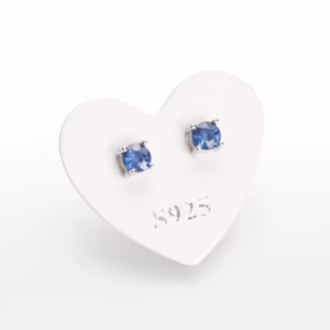 safir uhani srebrni facetirani 4 mm